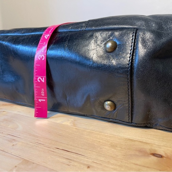 HOBO International vintage black leather top rounded satchel - Picture 14 of 14